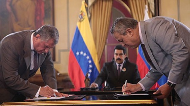 Rusia y Venezuela firman acuerdos estratégicos con una inversión de 20.000 millones de dólares